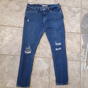 Levi 711 Skinny Jean